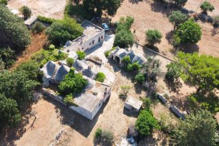 Vendita Borgo con Gruppi di Trulli con Lamia e Fabbricato – Contrada Sisto, Cisternino (Brindisi)
